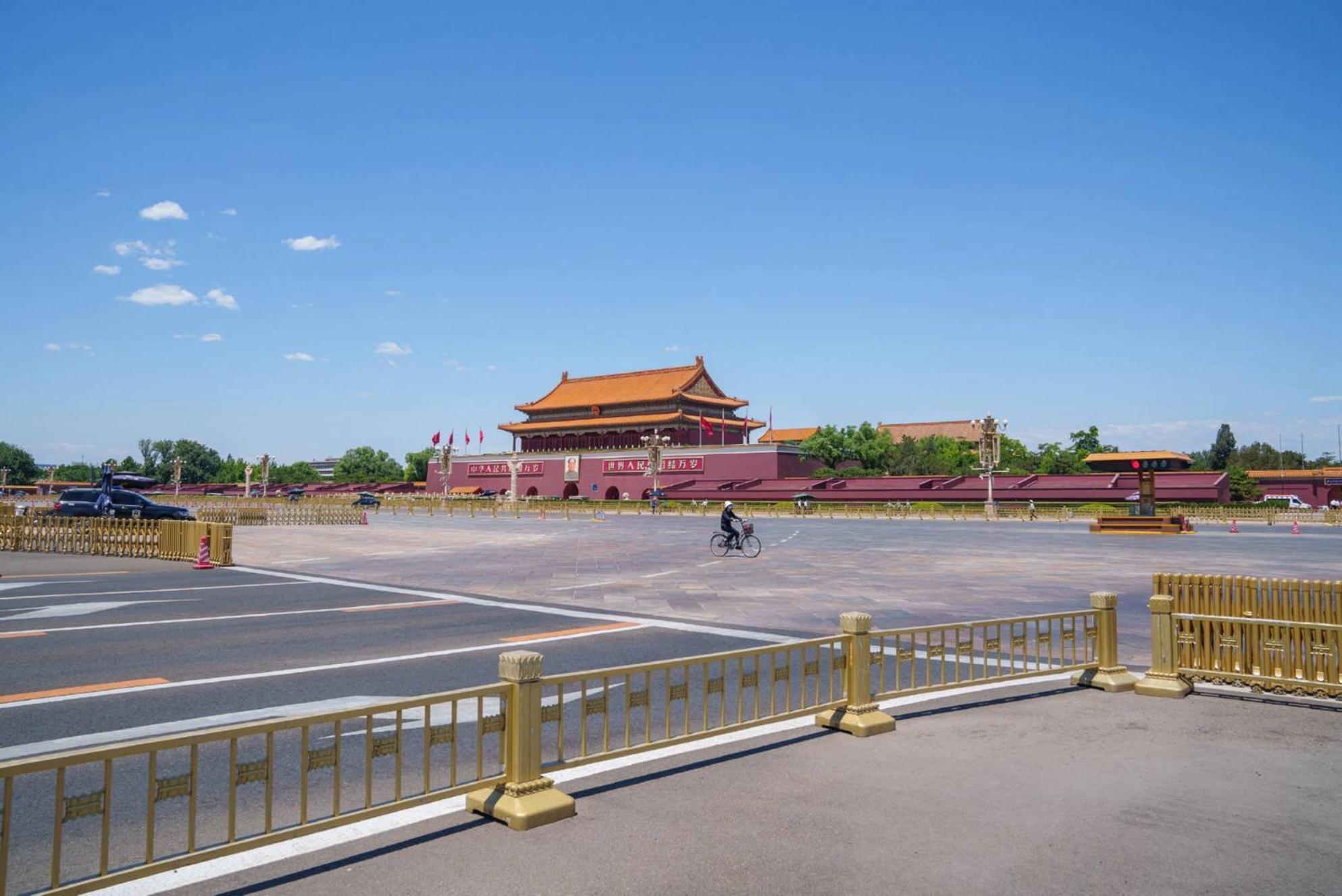 Jingfang Building Smart Hotel - Located In The Busiest Part Of The Downtown Area, Near Beijing Tiananmen Square And The Forbidden City,Wangfujing Shopping Street ,Newly Opened Hotel,Provide Free Laundry Service,Provide Tourism And Ticketing Services Dış mekan fotoğraf